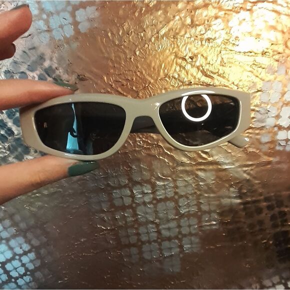 Nwot Zara Grey Cat Eye Sunglasses - Picture 4 of 16